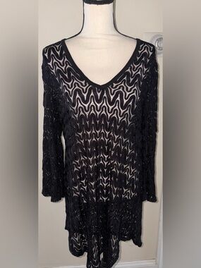 elif by Jordan Taylor Luxe Black Crochet V-Neck Sheer Knit Coverup